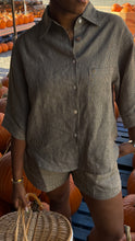 Load image into Gallery viewer, NANCE BUTTON UP