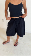 Load image into Gallery viewer, WESLEY SHORTS (BLACK)