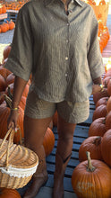 Load image into Gallery viewer, NANCE BUTTON UP